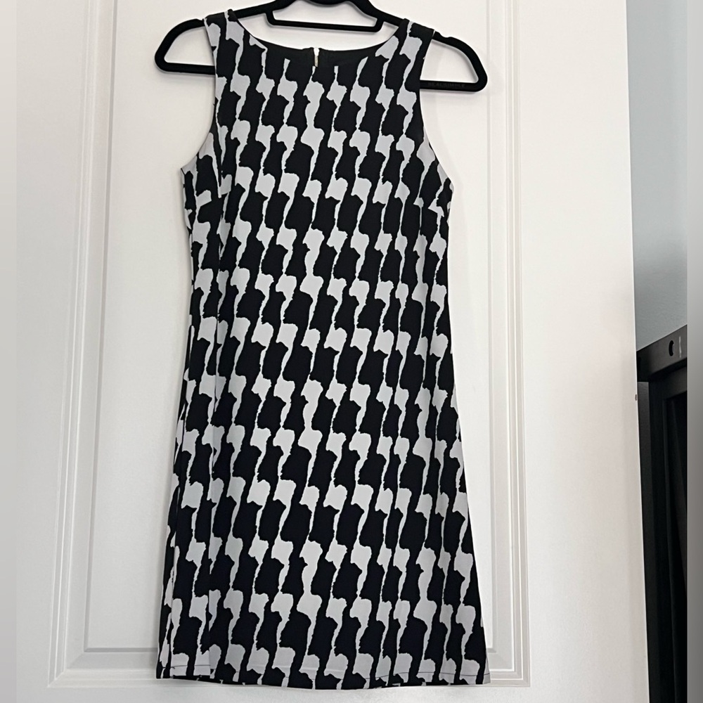 Bobeau Black and White Sleeveless Dress. XS.